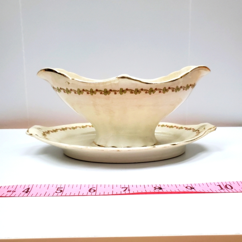 Gravy boat 1920s
